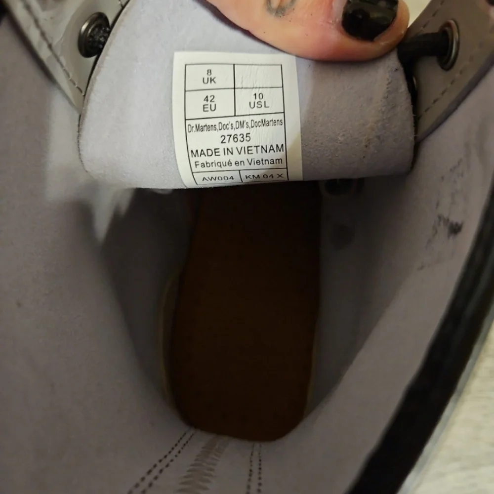 Dr. Martens Gray boot - Picture 2 of 2